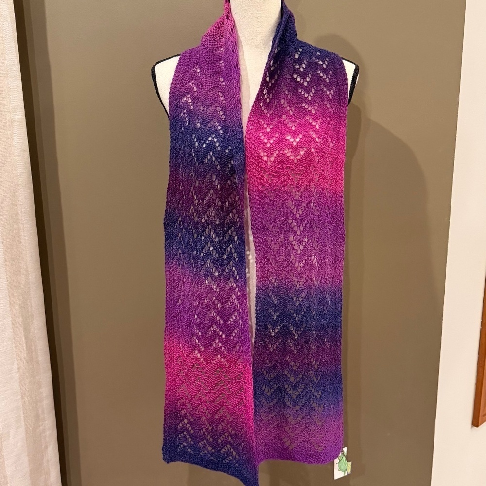 Tonnta Lightweight Ombre Pink & Purple Crochet Scarf